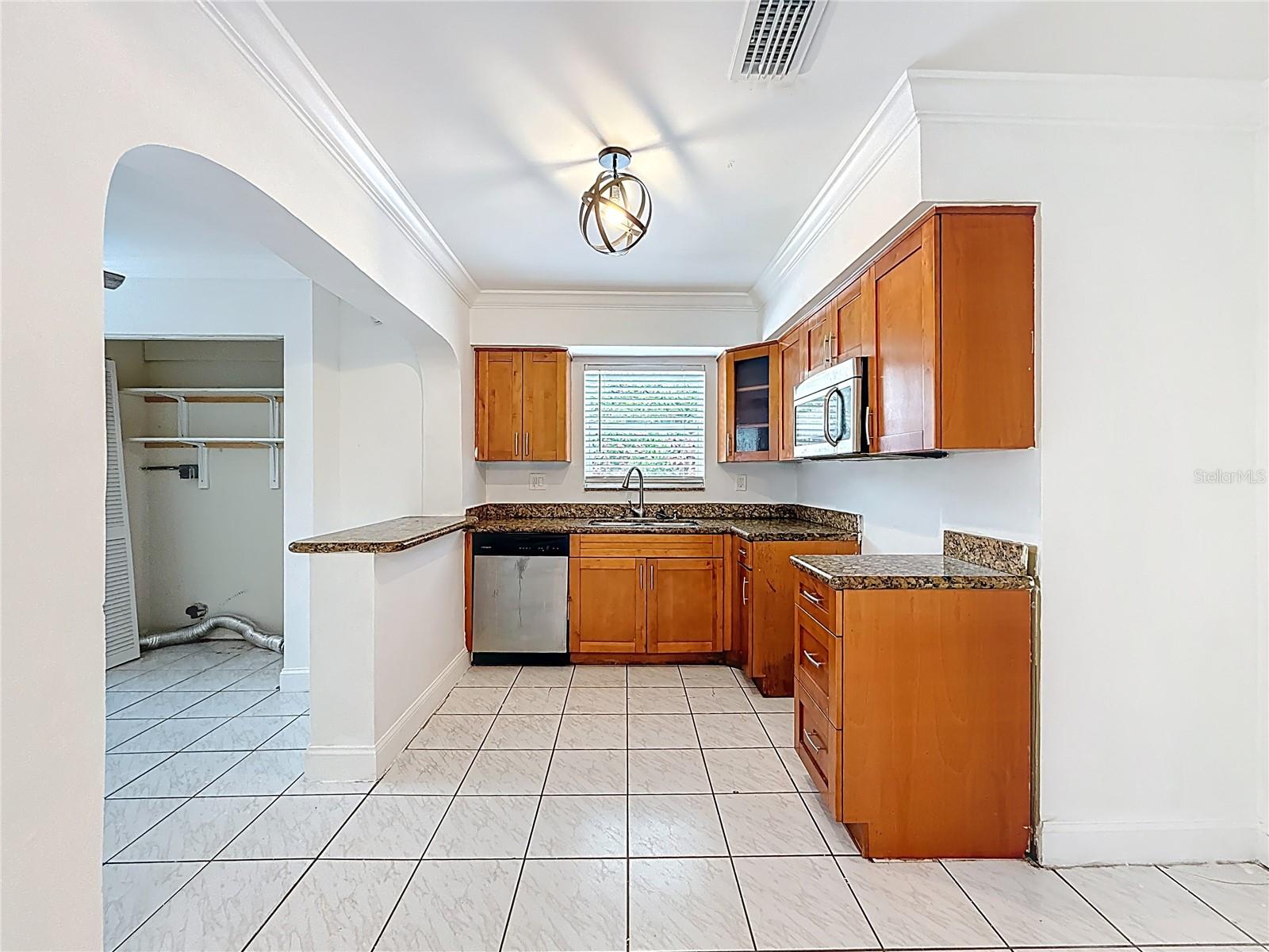 Image 10 of 40 For 6464 Mcclellan Street