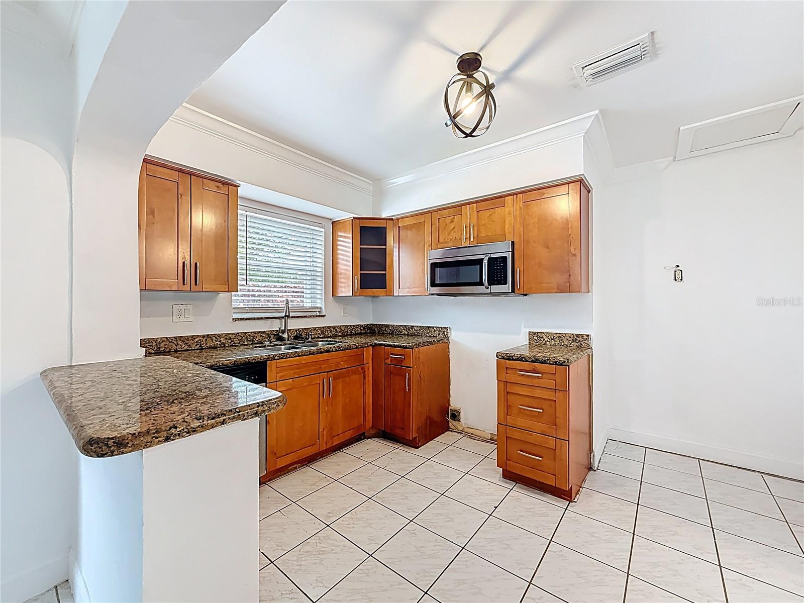 Image 13 of 40 For 6464 Mcclellan Street