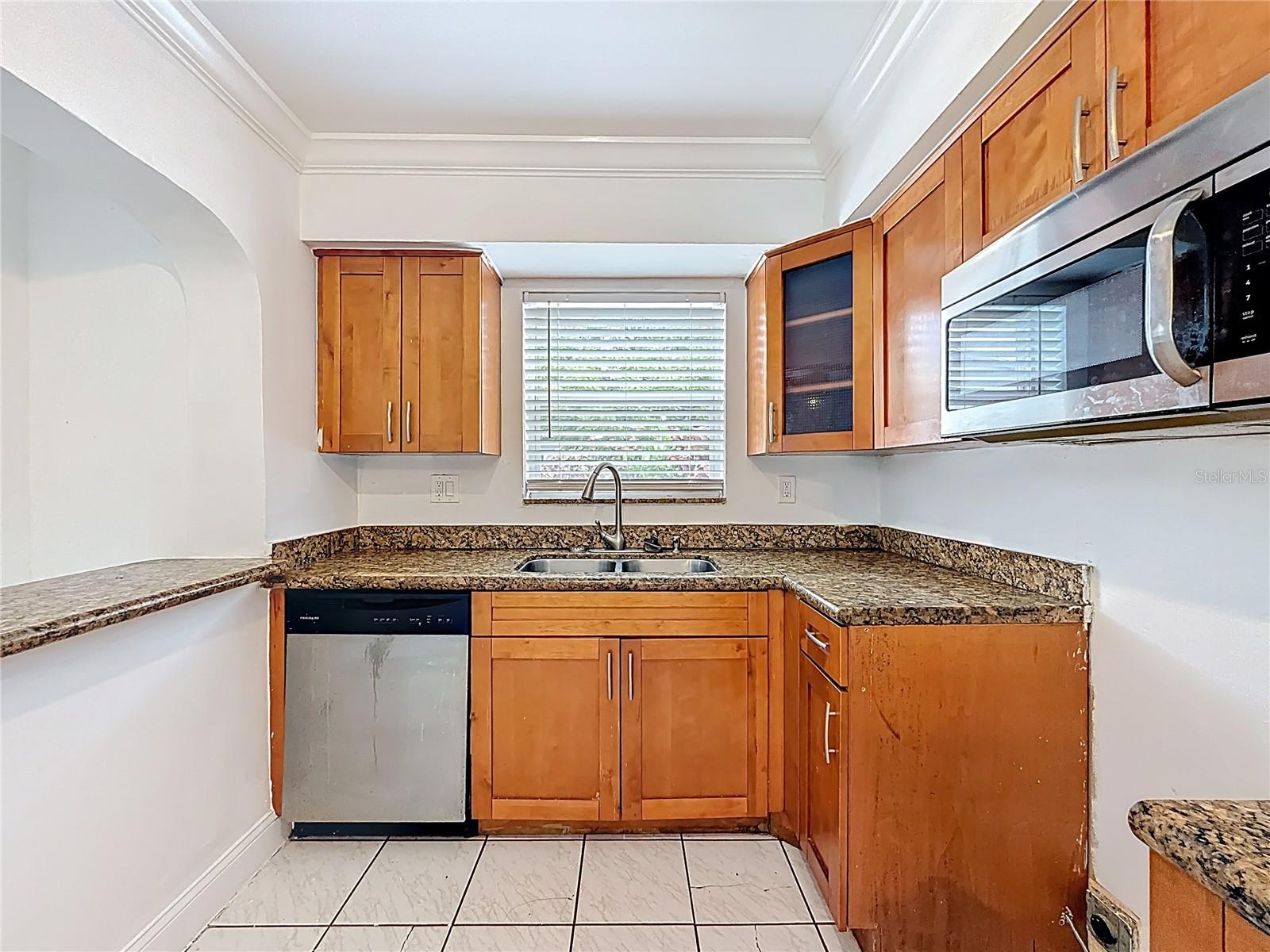 Image 14 of 40 For 6464 Mcclellan Street