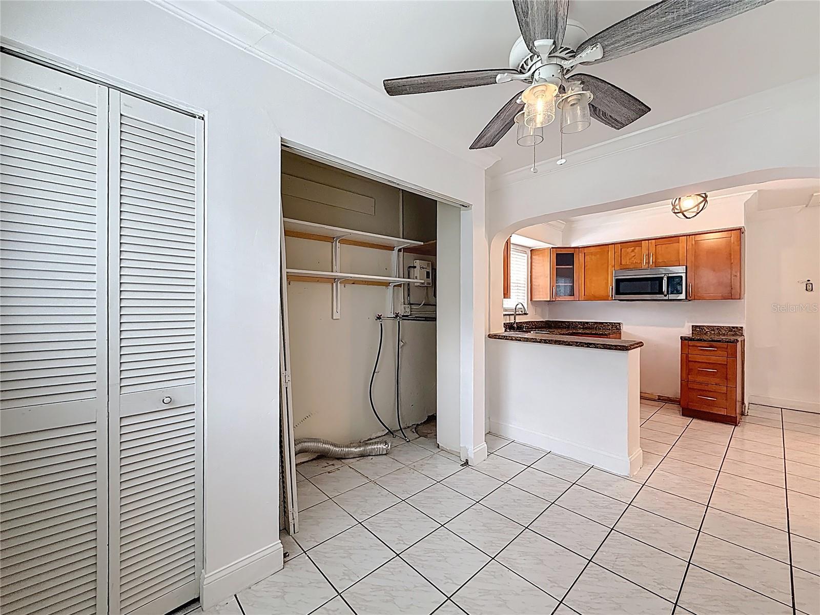 Image 17 of 40 For 6464 Mcclellan Street