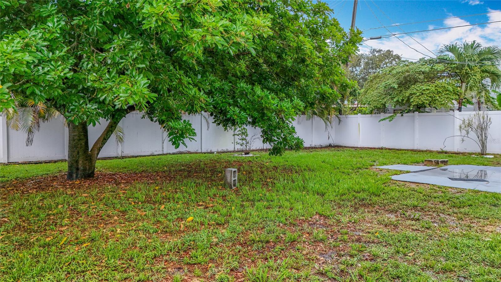 Image 36 of 40 For 6464 Mcclellan Street