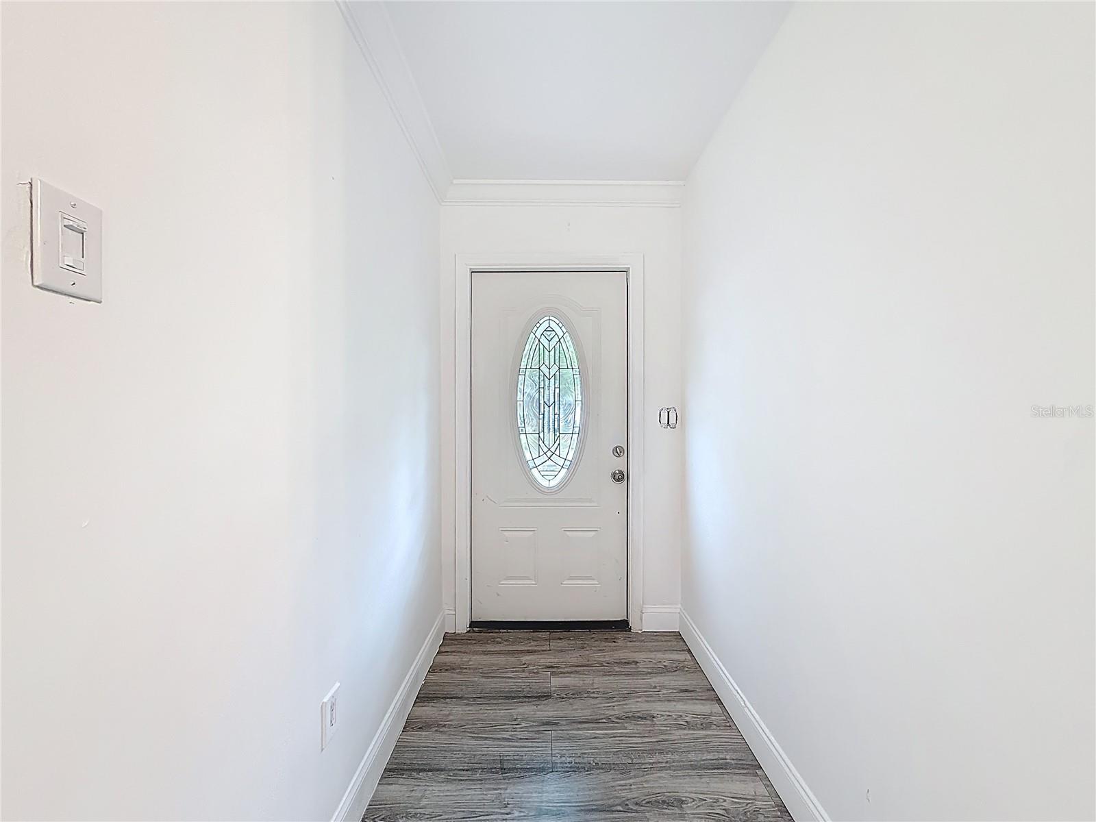 Image 4 of 40 For 6464 Mcclellan Street