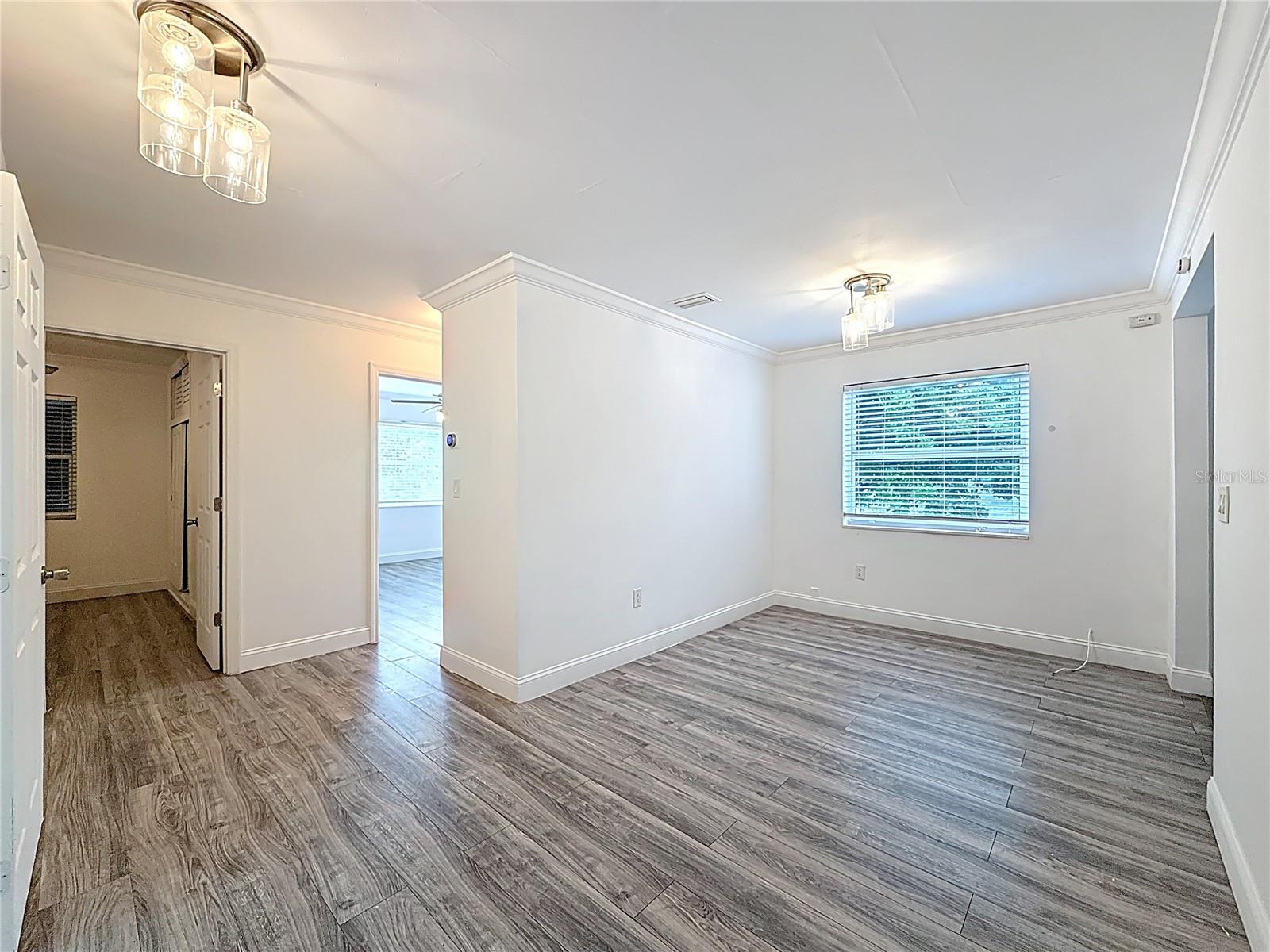 Image 6 of 40 For 6464 Mcclellan Street