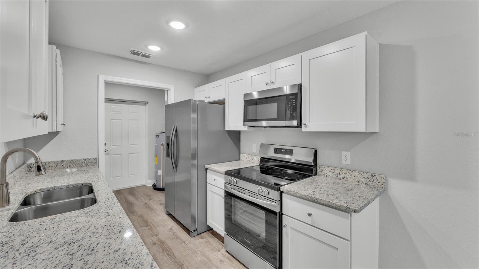 Image 24 of 39 For 502 & 504 2nd Street Sw