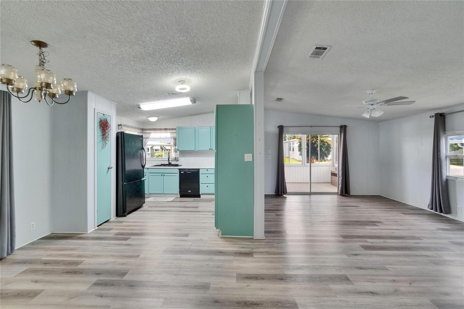 Image 13 of 59 For 1811 Sherwood Hill Dr