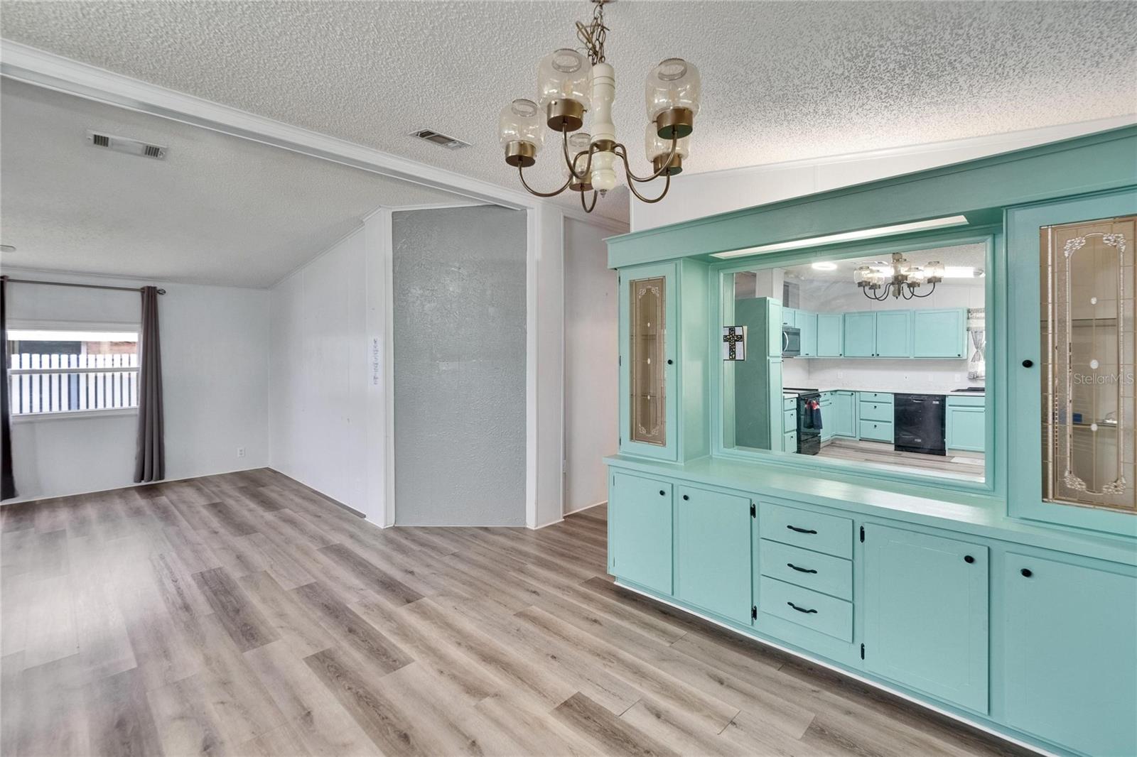 Image 20 of 59 For 1811 Sherwood Hill Dr