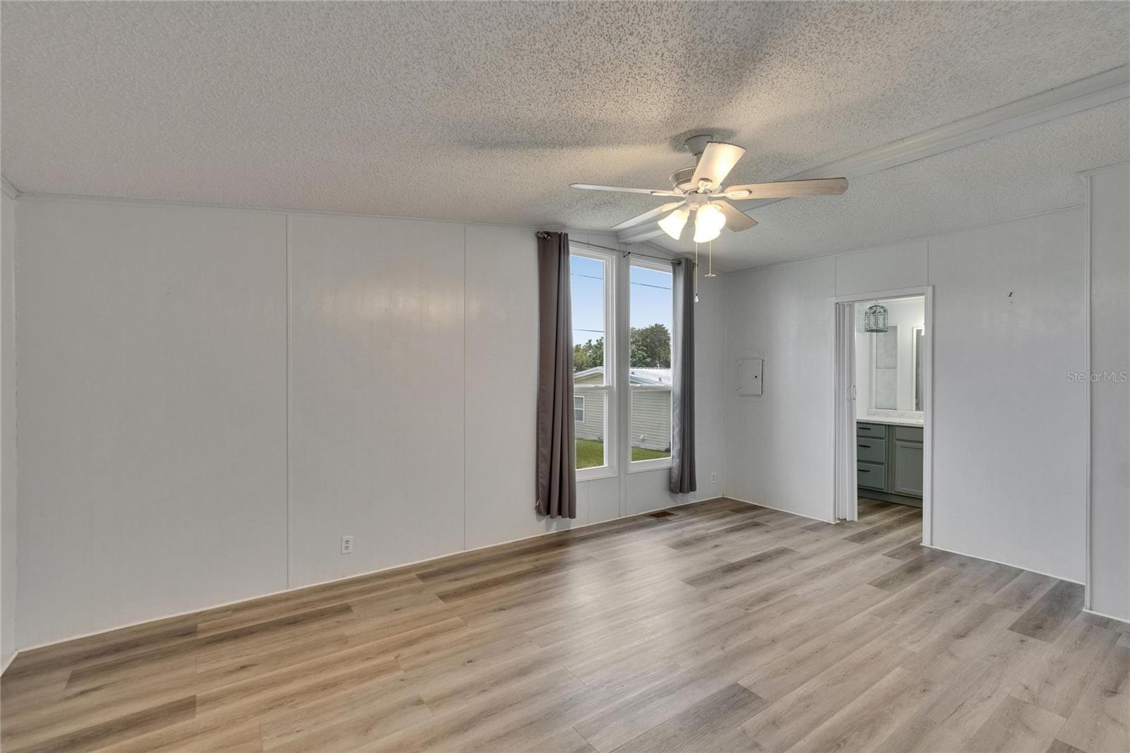 Image 40 of 59 For 1811 Sherwood Hill Dr