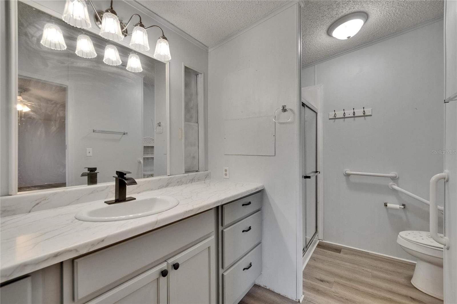 Image 43 of 59 For 1811 Sherwood Hill Dr