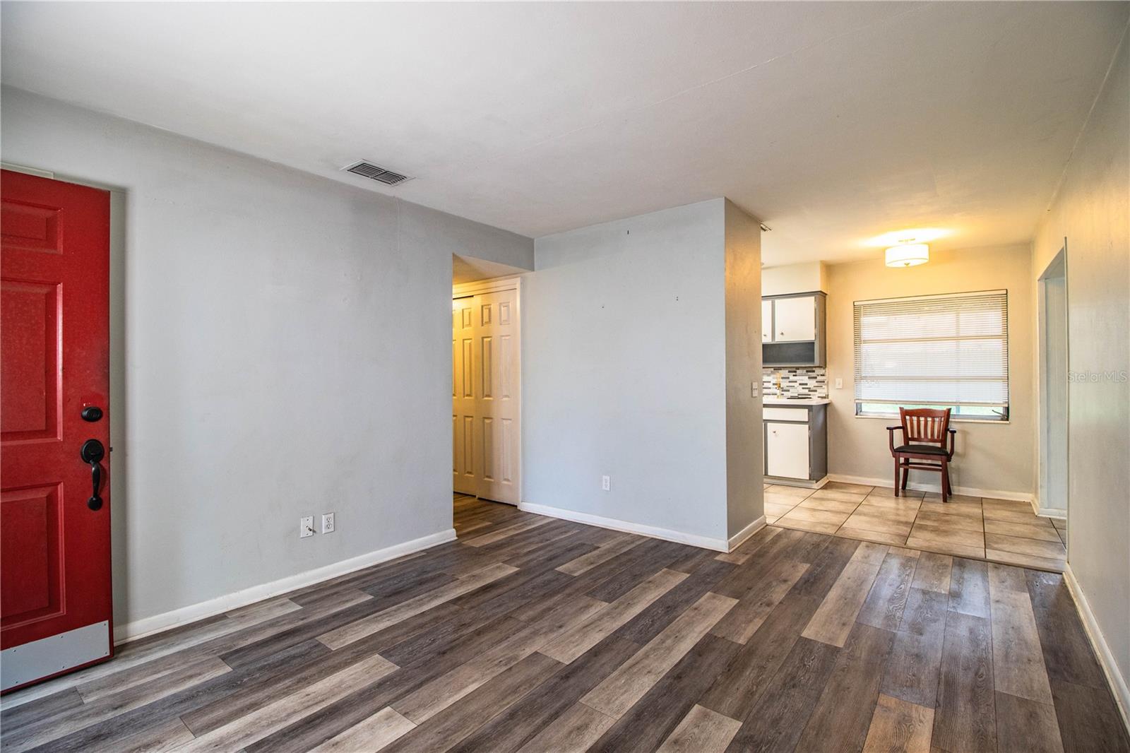 Image 2 of 38 For 1604 Park Drive
