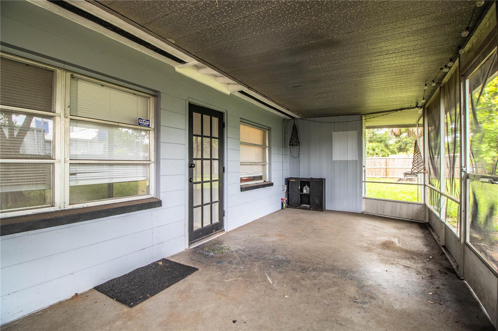 Image 29 of 38 For 1604 Park Drive