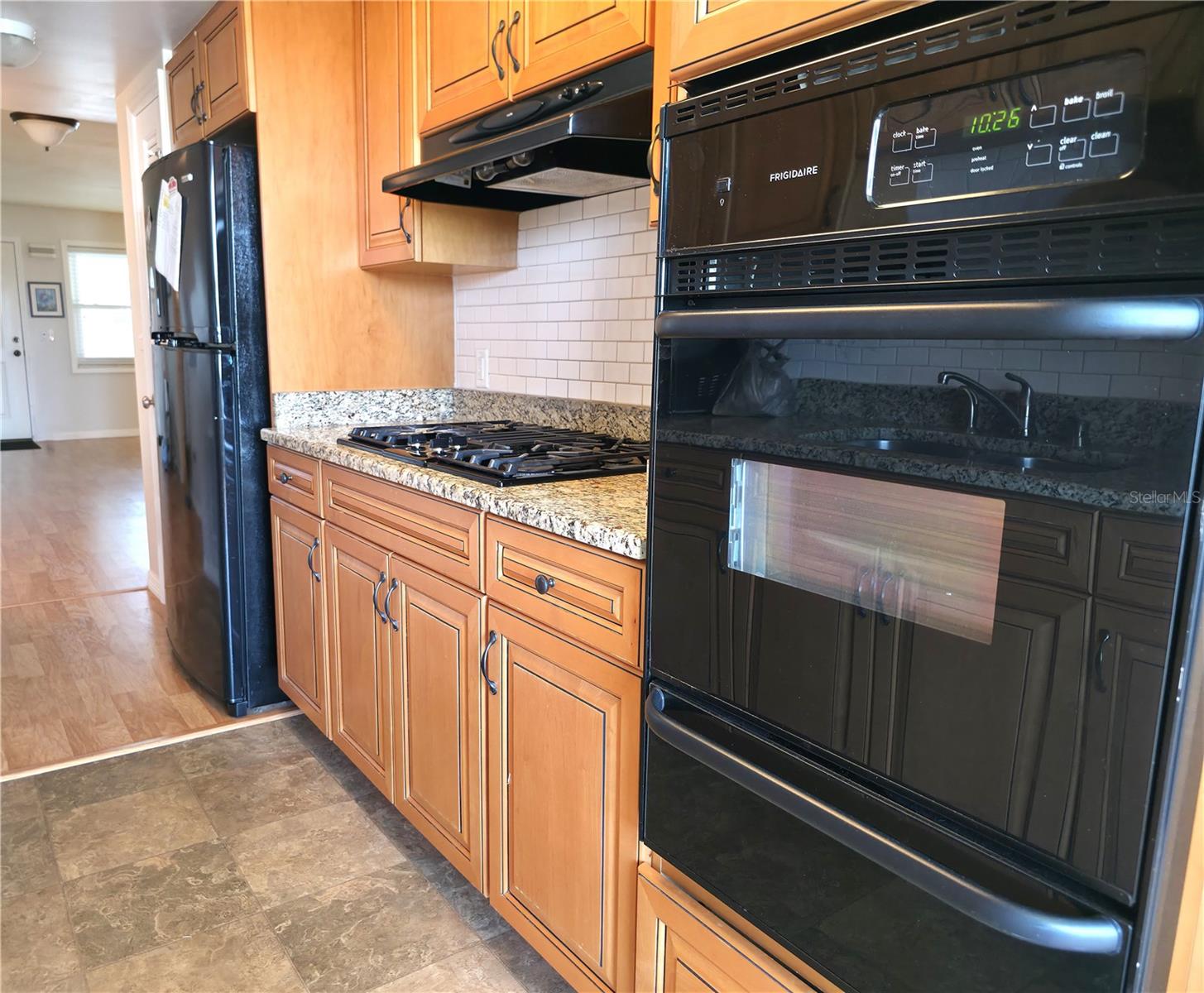 Image 10 of 18 For 1893 Shore Drive S 208
