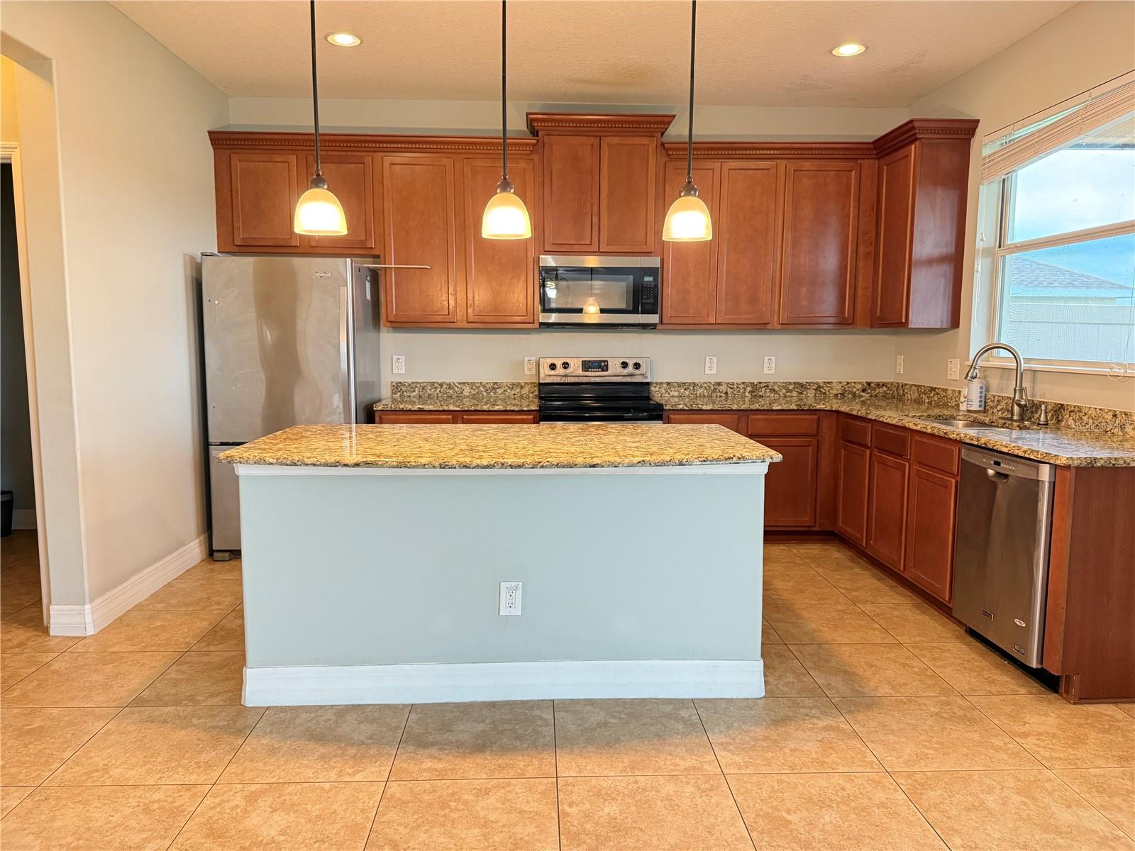 Image 11 of 42 For 2274 Geneva Drive