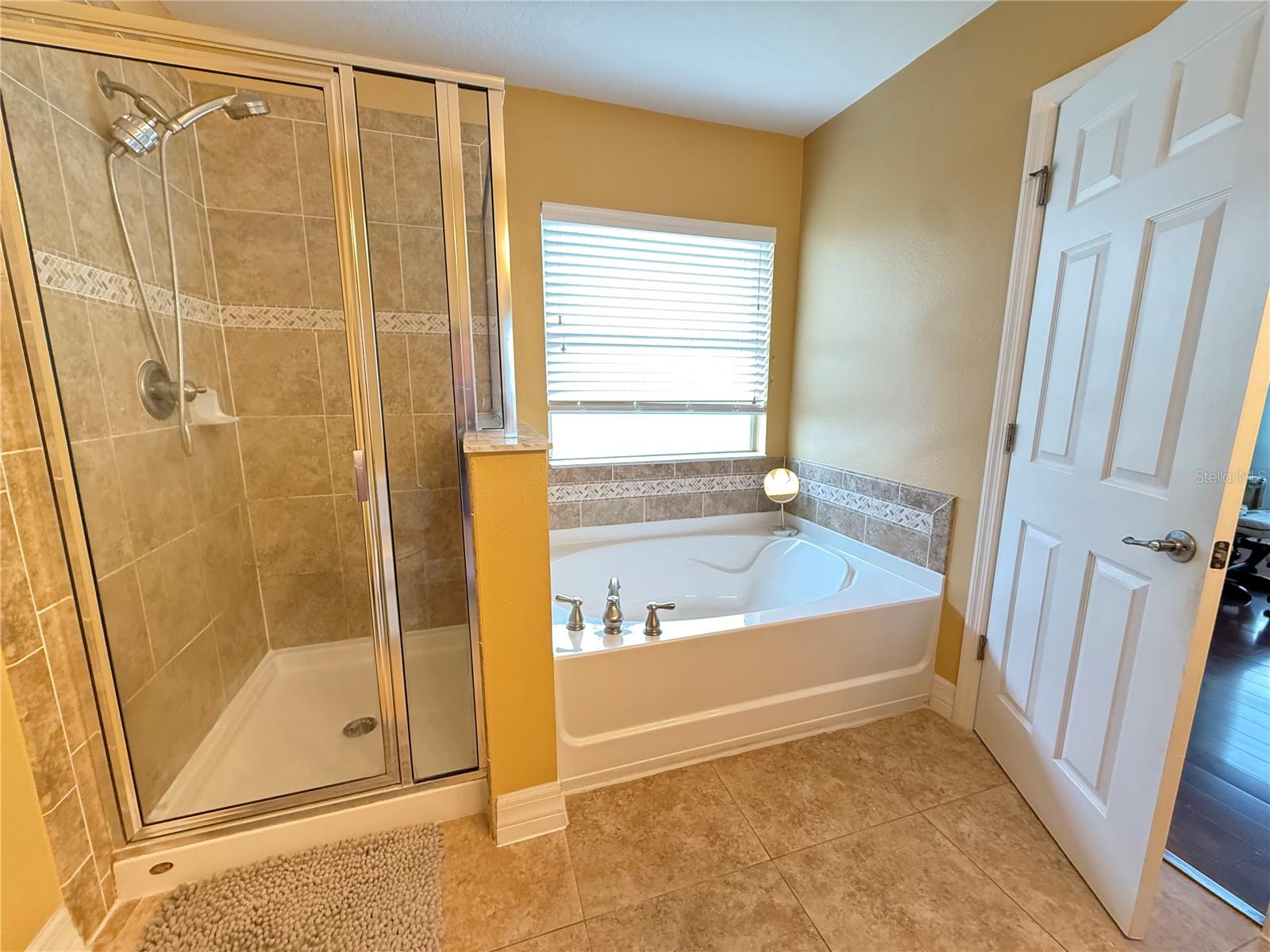 Image 12 of 42 For 2274 Geneva Drive