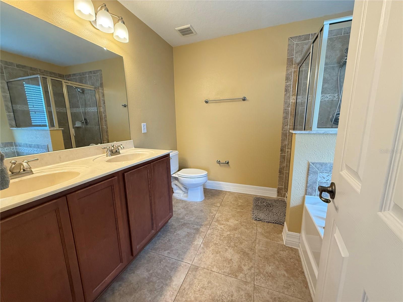 Image 13 of 42 For 2274 Geneva Drive