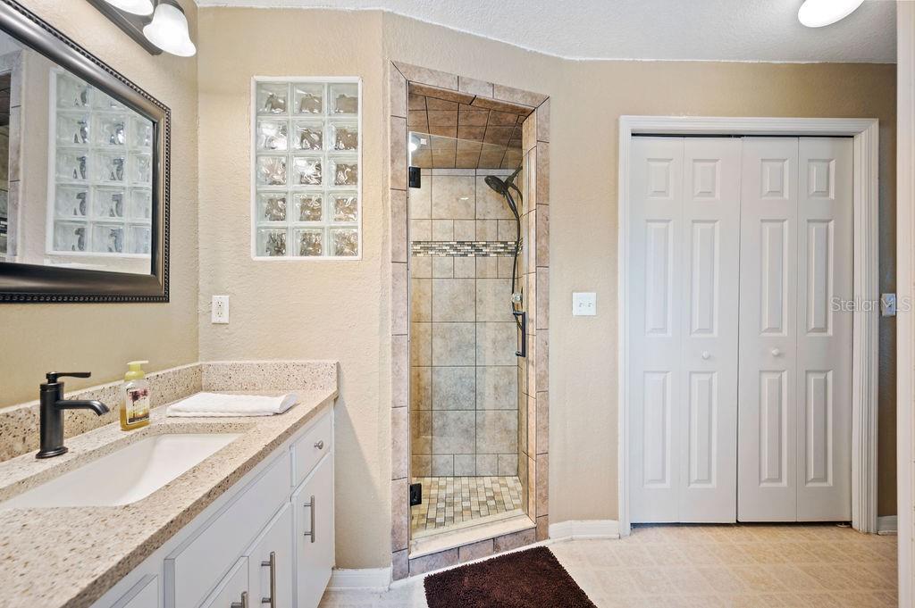 Image 19 of 43 For 1420 Meadows Pond Drive