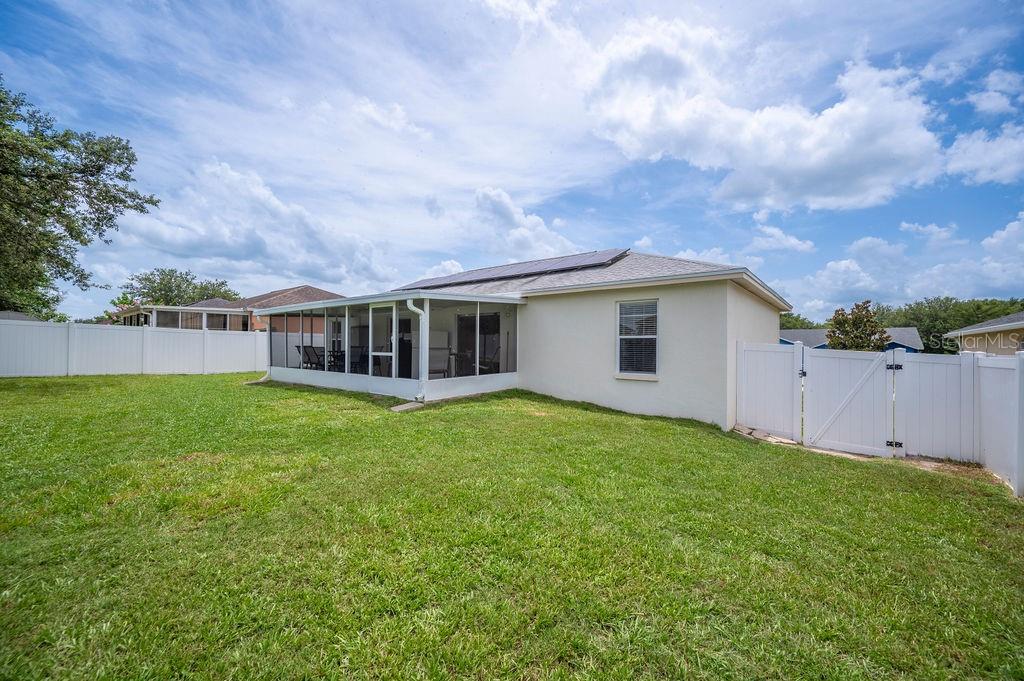 Image 33 of 43 For 1420 Meadows Pond Drive