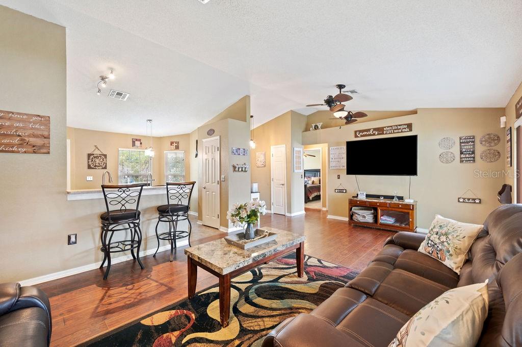 Image 8 of 43 For 1420 Meadows Pond Drive