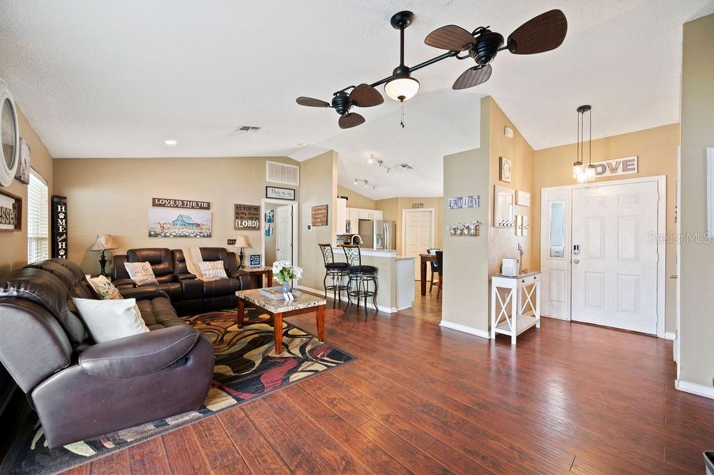 Image 9 of 43 For 1420 Meadows Pond Drive