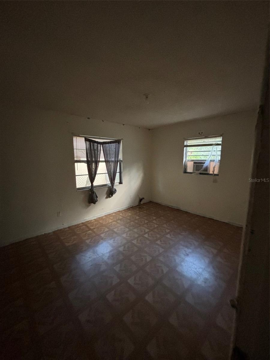Image 10 of 20 For 2921 Galaxy Lane