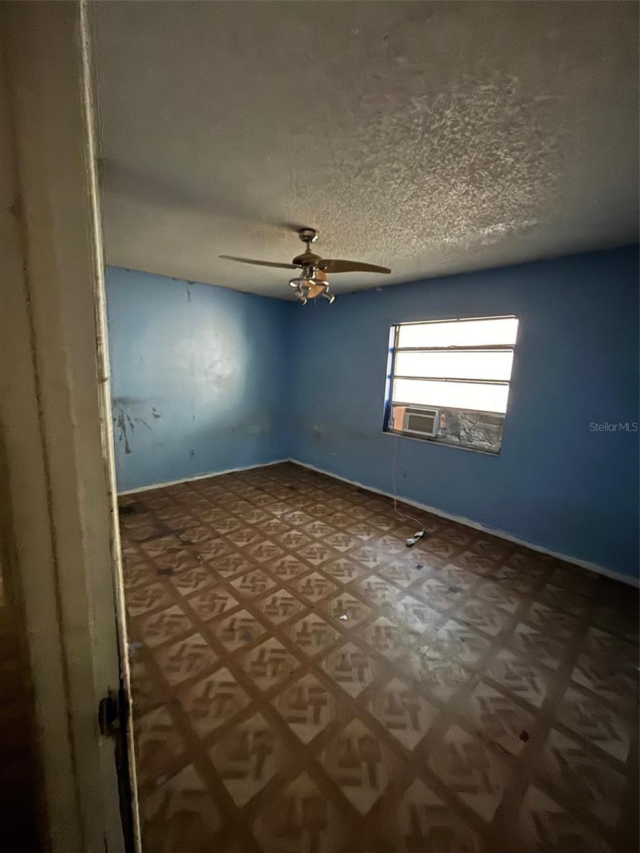Image 12 of 20 For 2921 Galaxy Lane