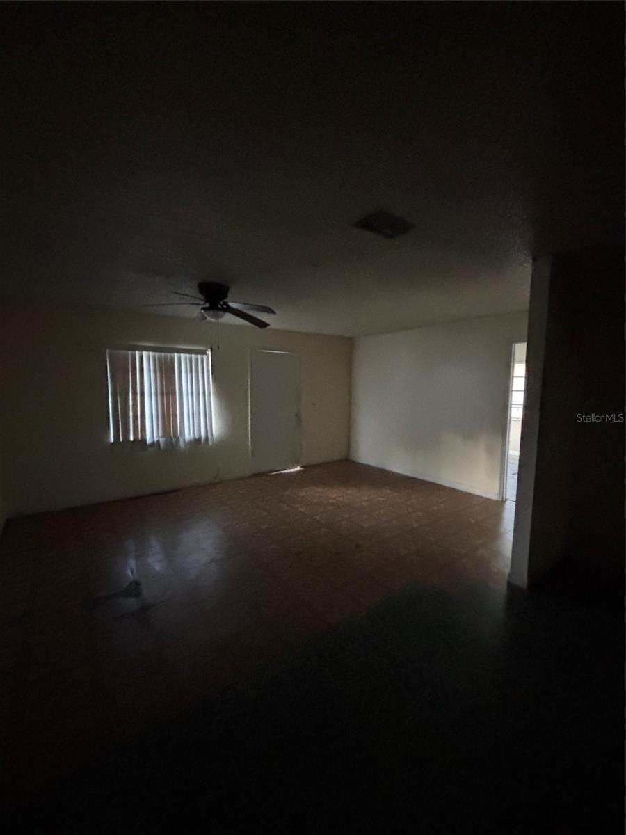 Image 15 of 20 For 2921 Galaxy Lane