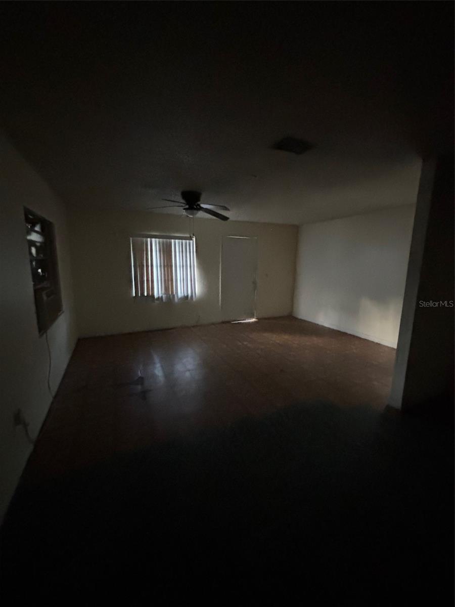 Image 18 of 20 For 2921 Galaxy Lane