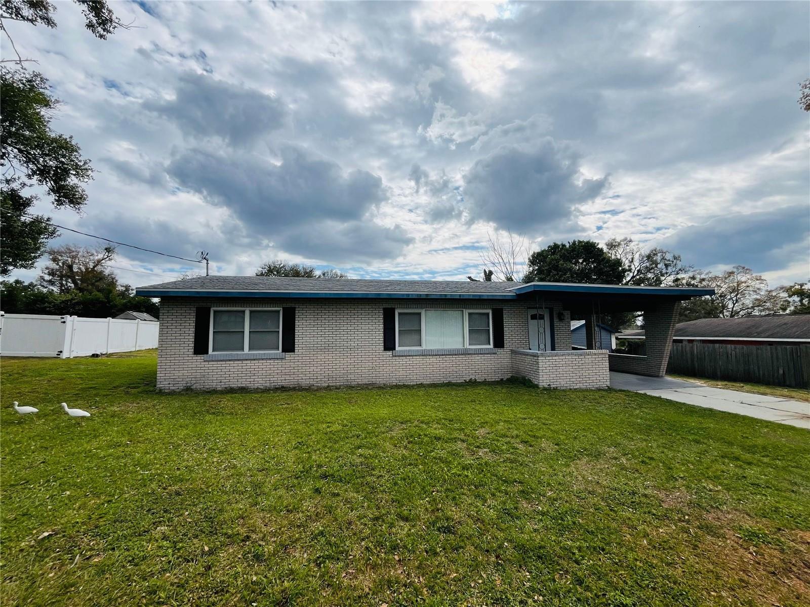 Image 3 of 15 For 260 Interlachen Street