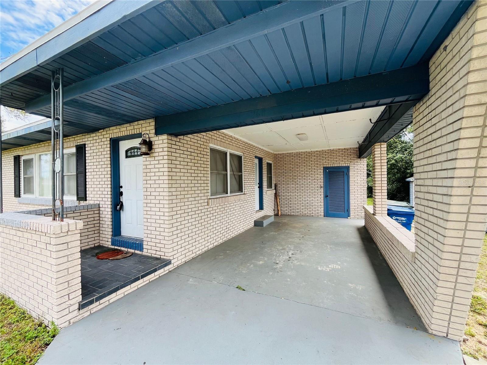 Image 4 of 15 For 260 Interlachen Street