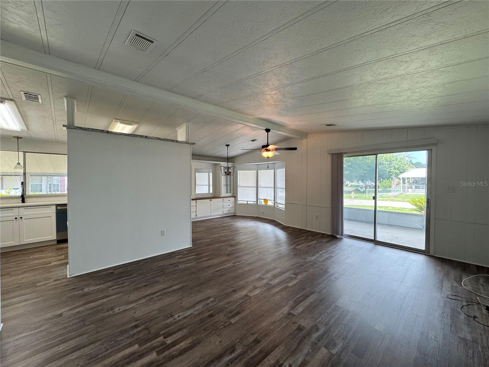 Image 6 of 22 For 4435 Autumn Palm Drive