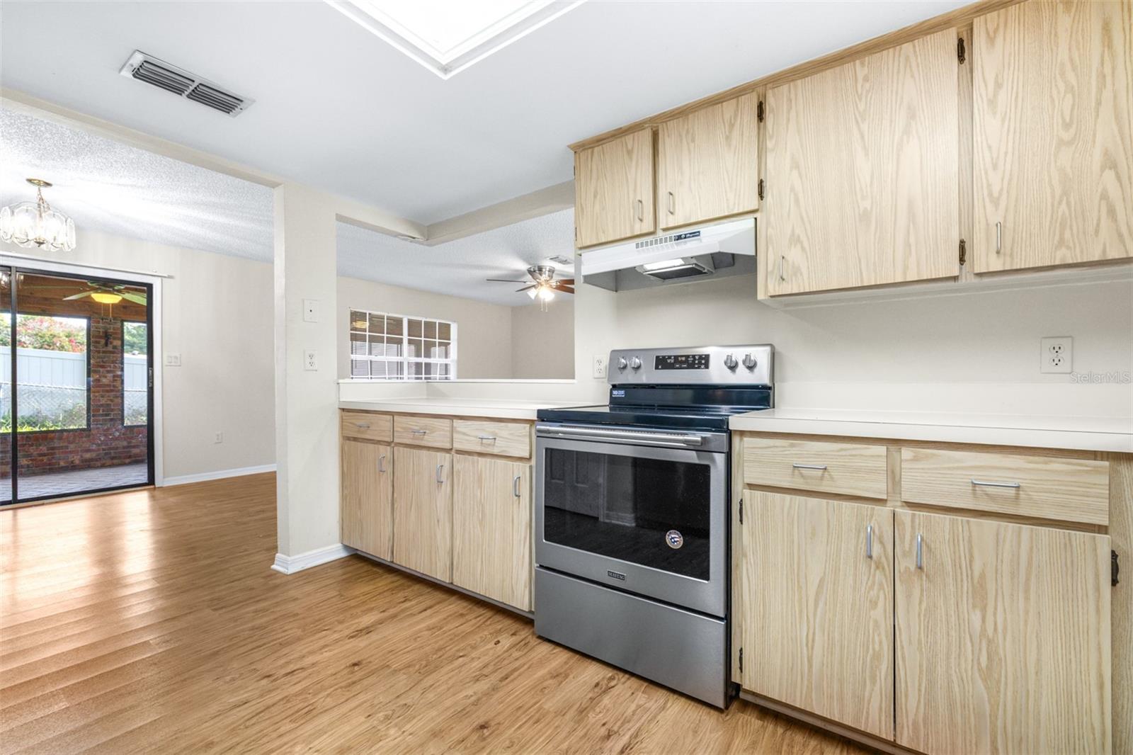 Image 12 of 38 For 4605 Kimball Court W