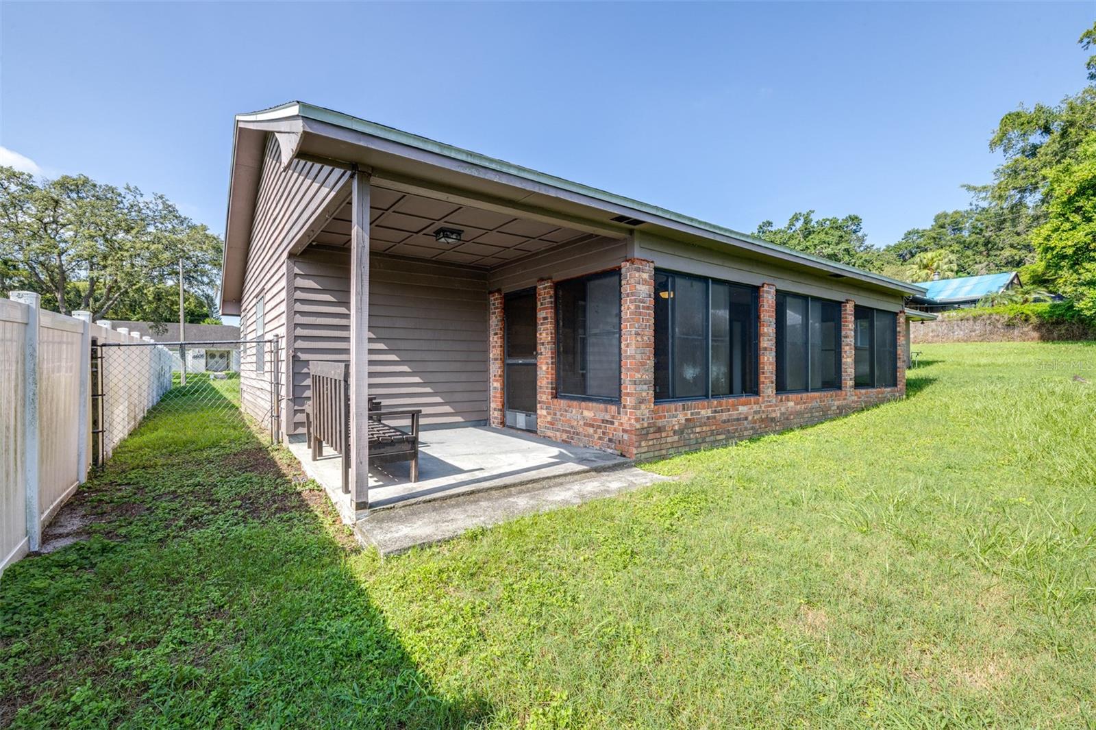 Image 32 of 38 For 4605 Kimball Court W