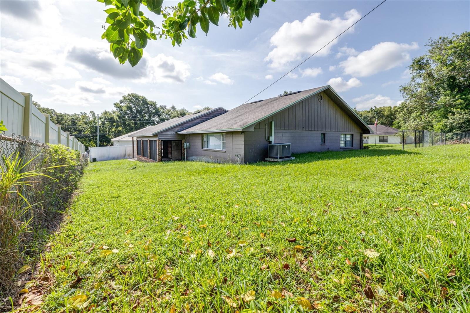 Image 35 of 38 For 4605 Kimball Court W