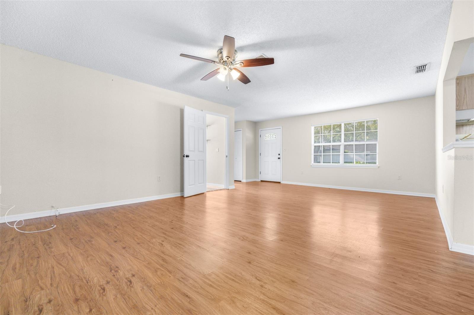Image 4 of 38 For 4605 Kimball Court W