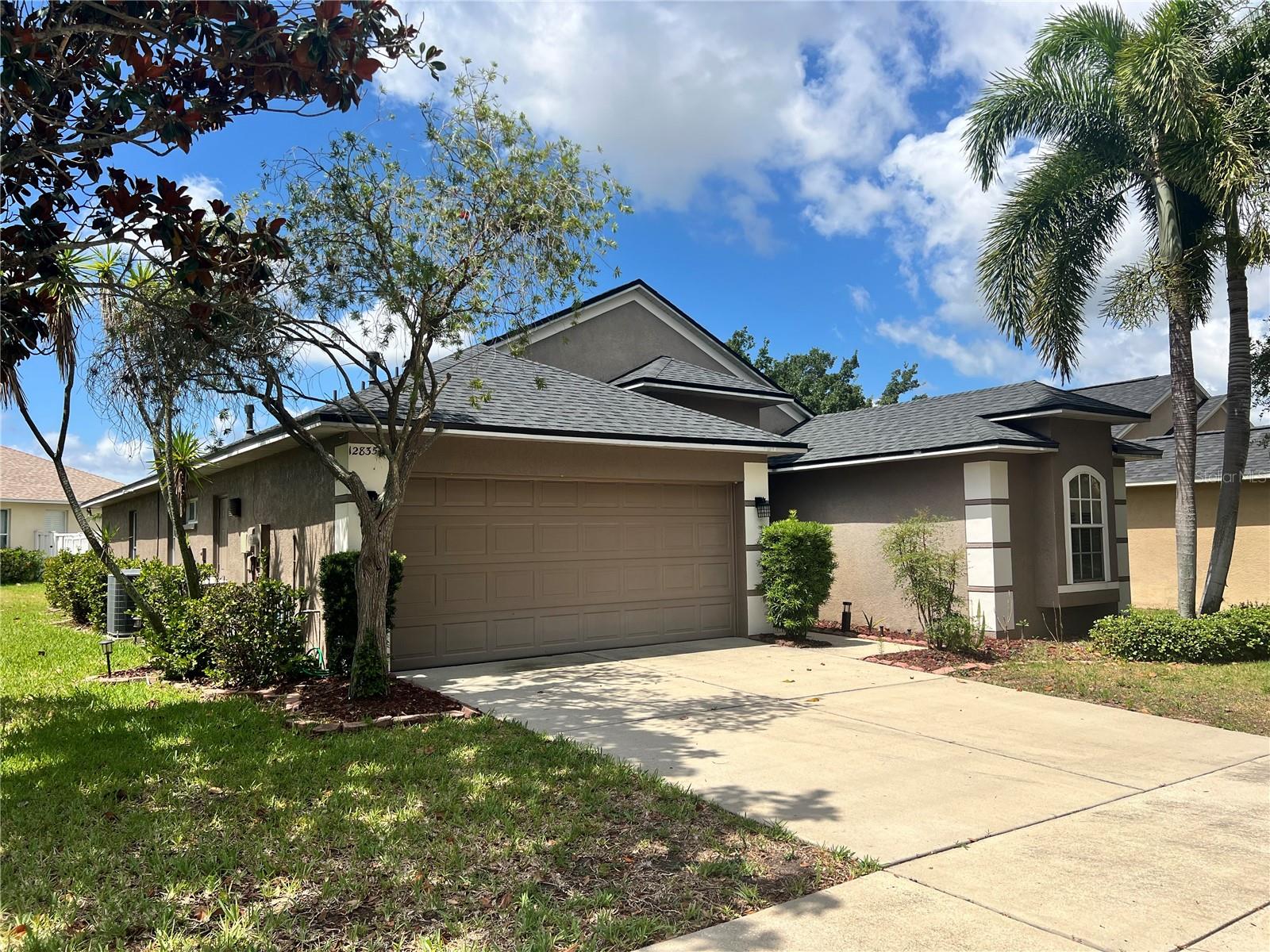 Image 3 of 23 For 12835 Standbridge Dr