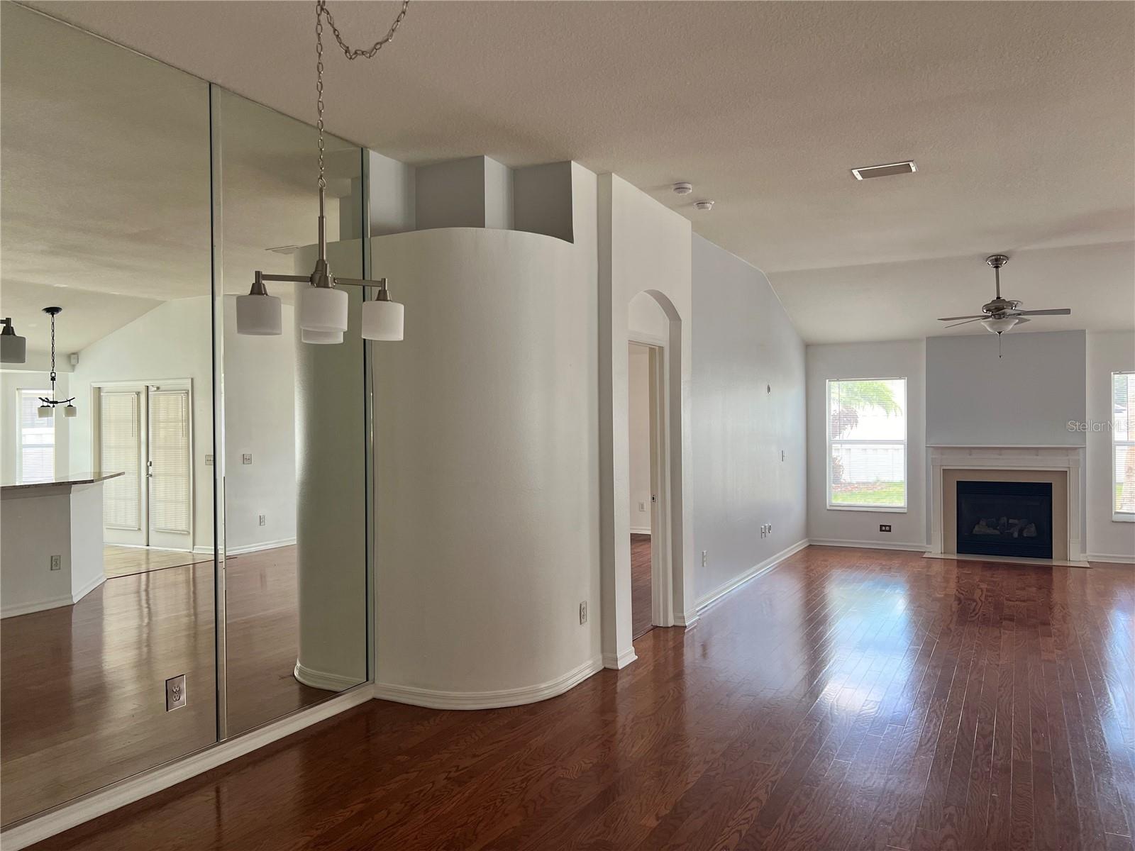 Image 4 of 23 For 12835 Standbridge Dr