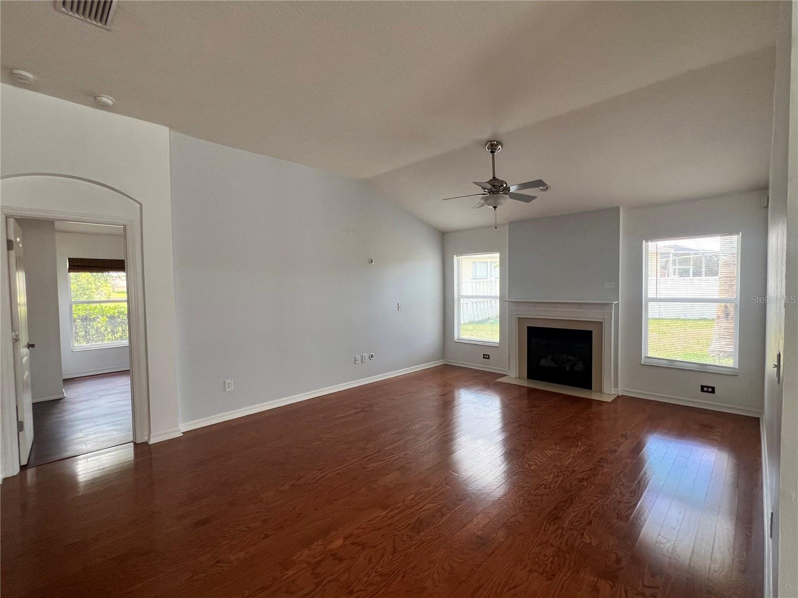Image 6 of 23 For 12835 Standbridge Dr