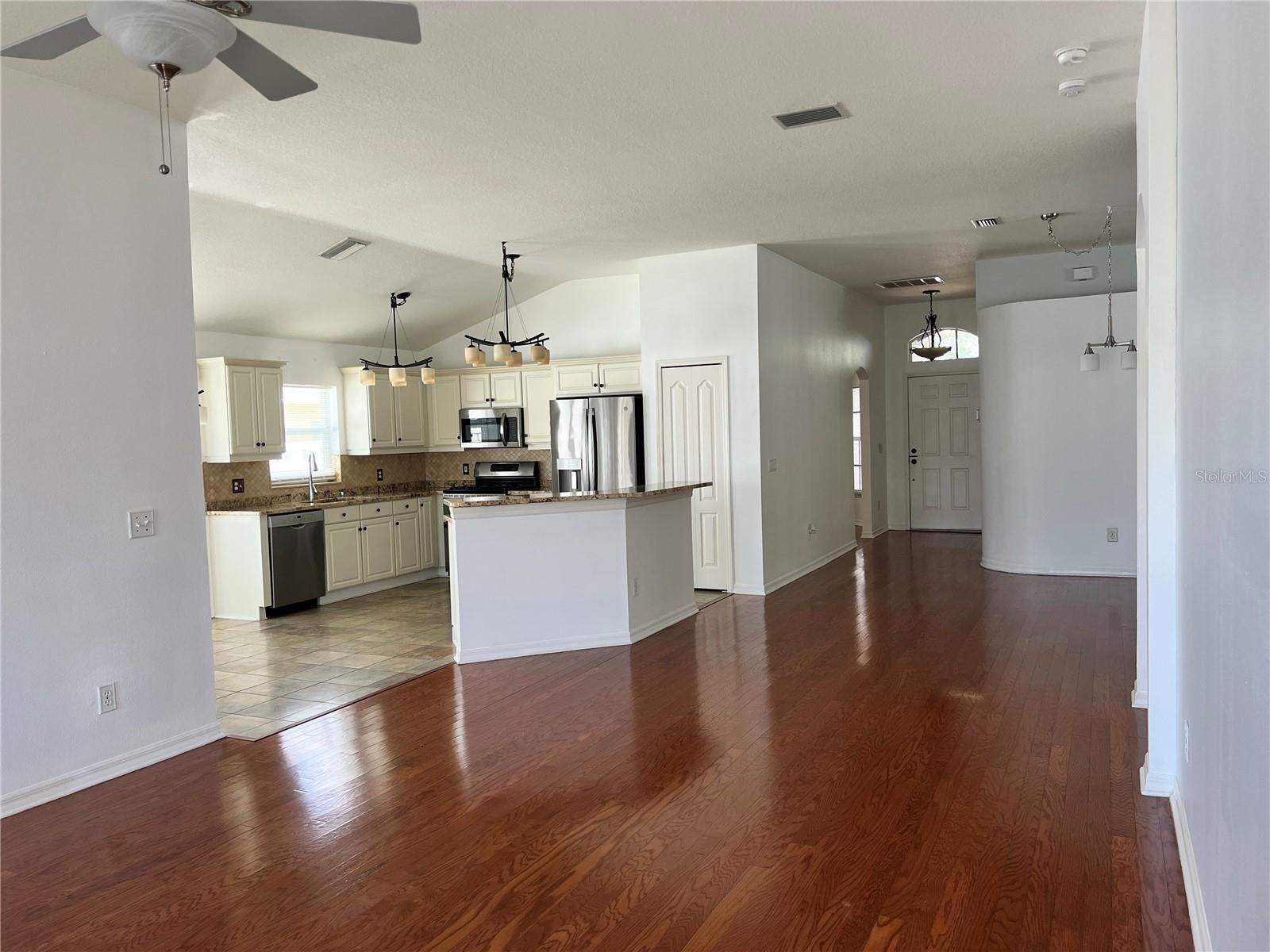 Image 8 of 23 For 12835 Standbridge Dr