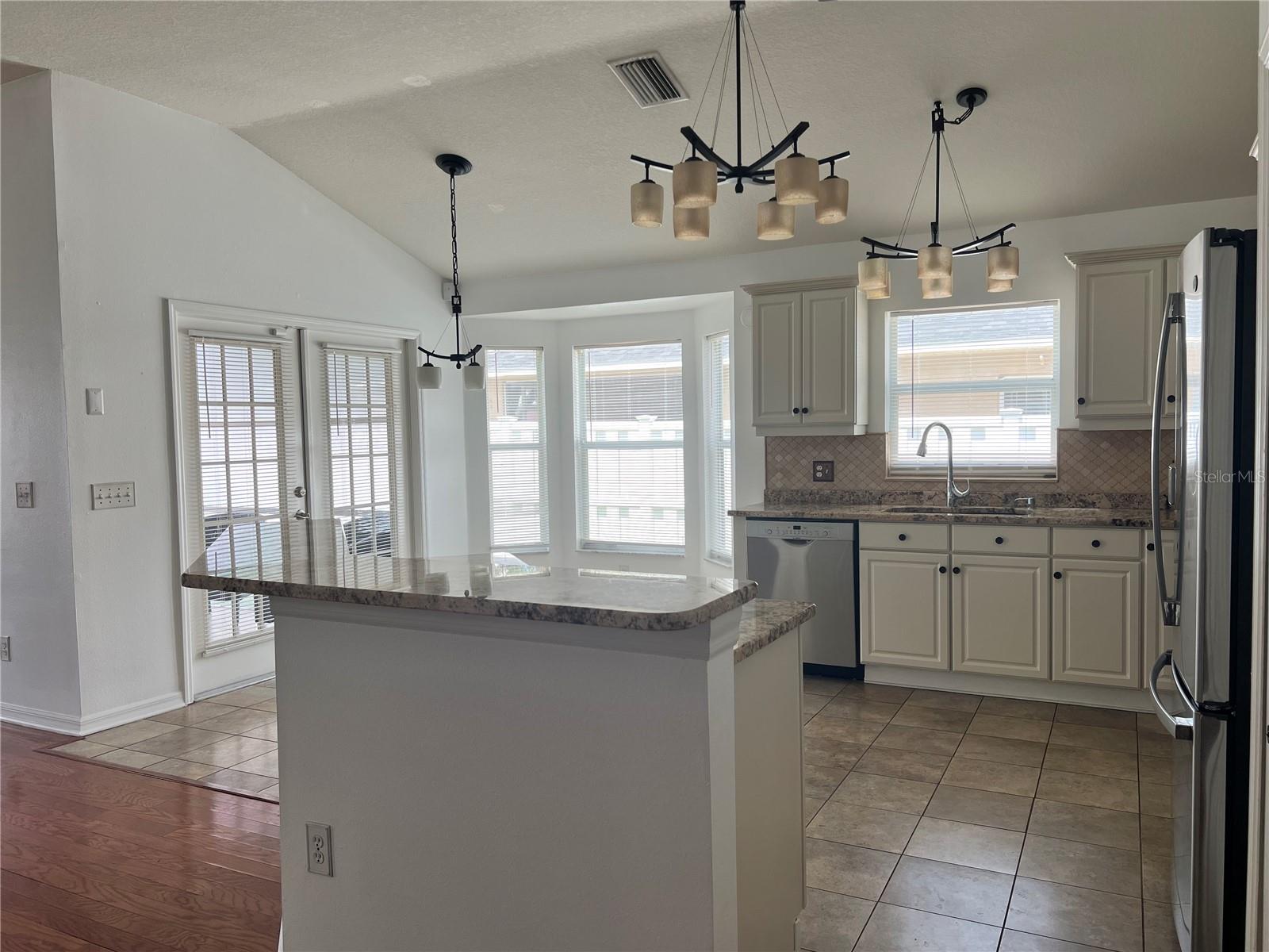Image 9 of 23 For 12835 Standbridge Dr