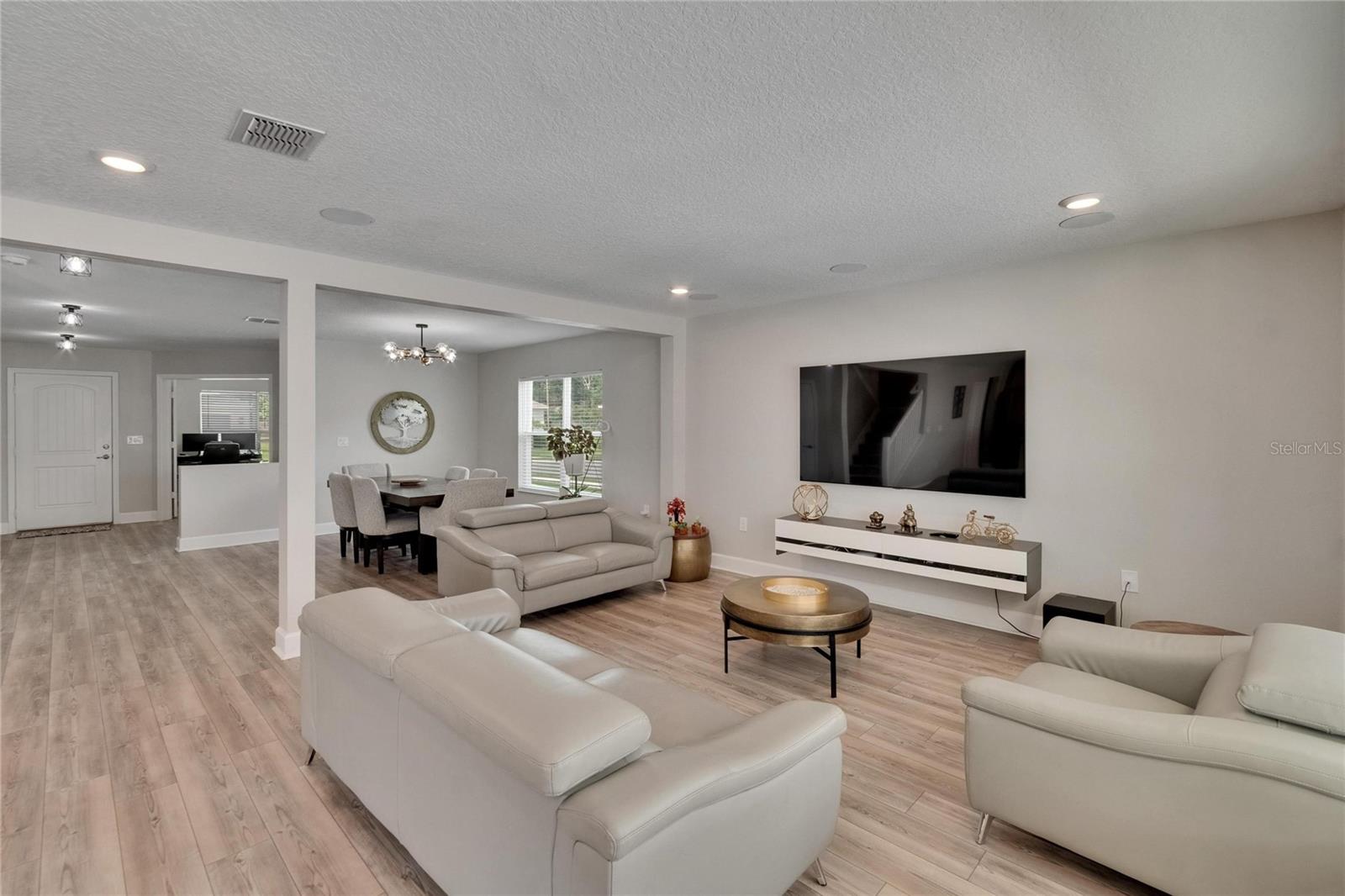Image 11 of 58 For 7116 Cruz Court