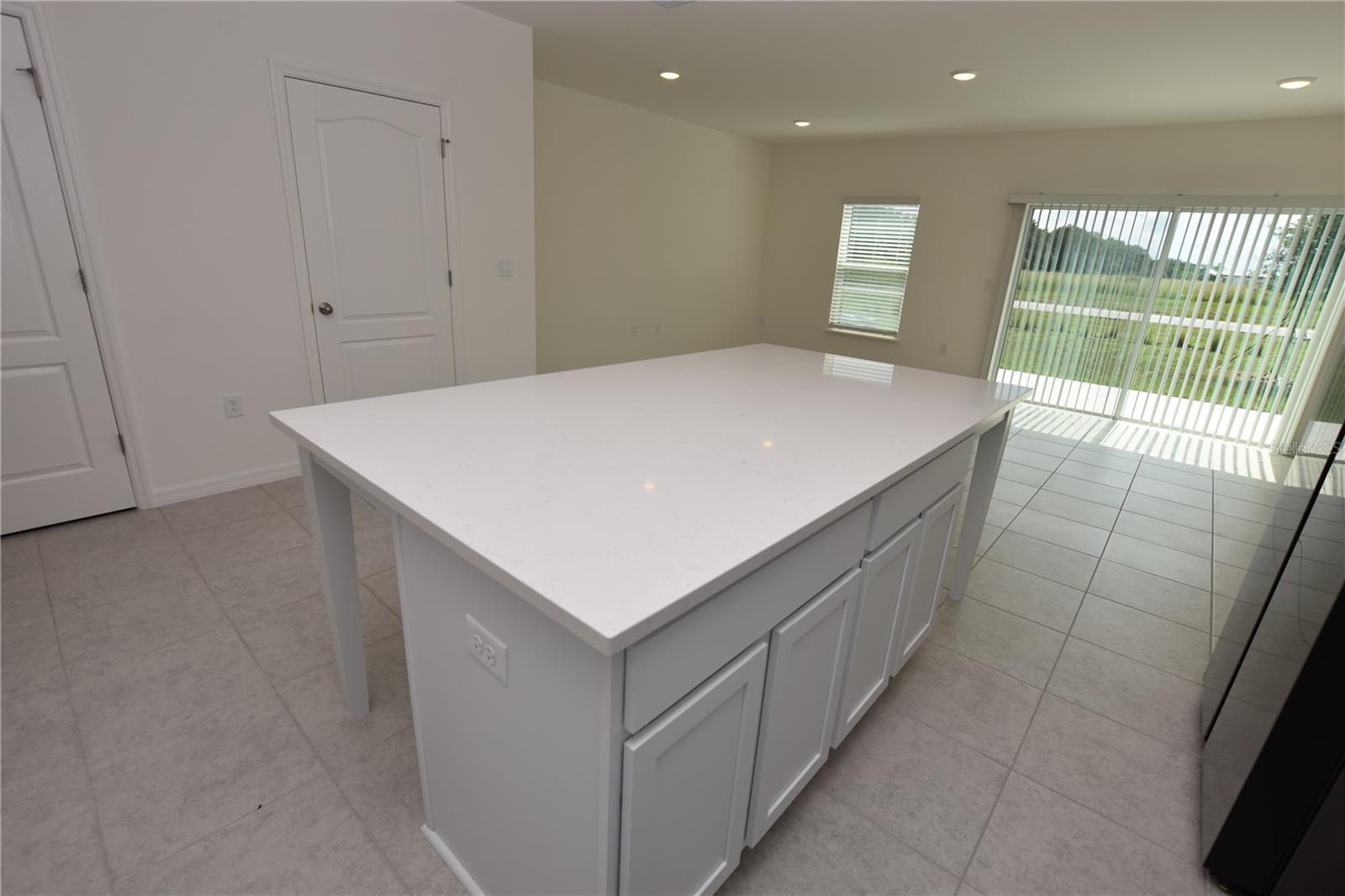 Image 10 of 41 For 3905 Academia Avenue