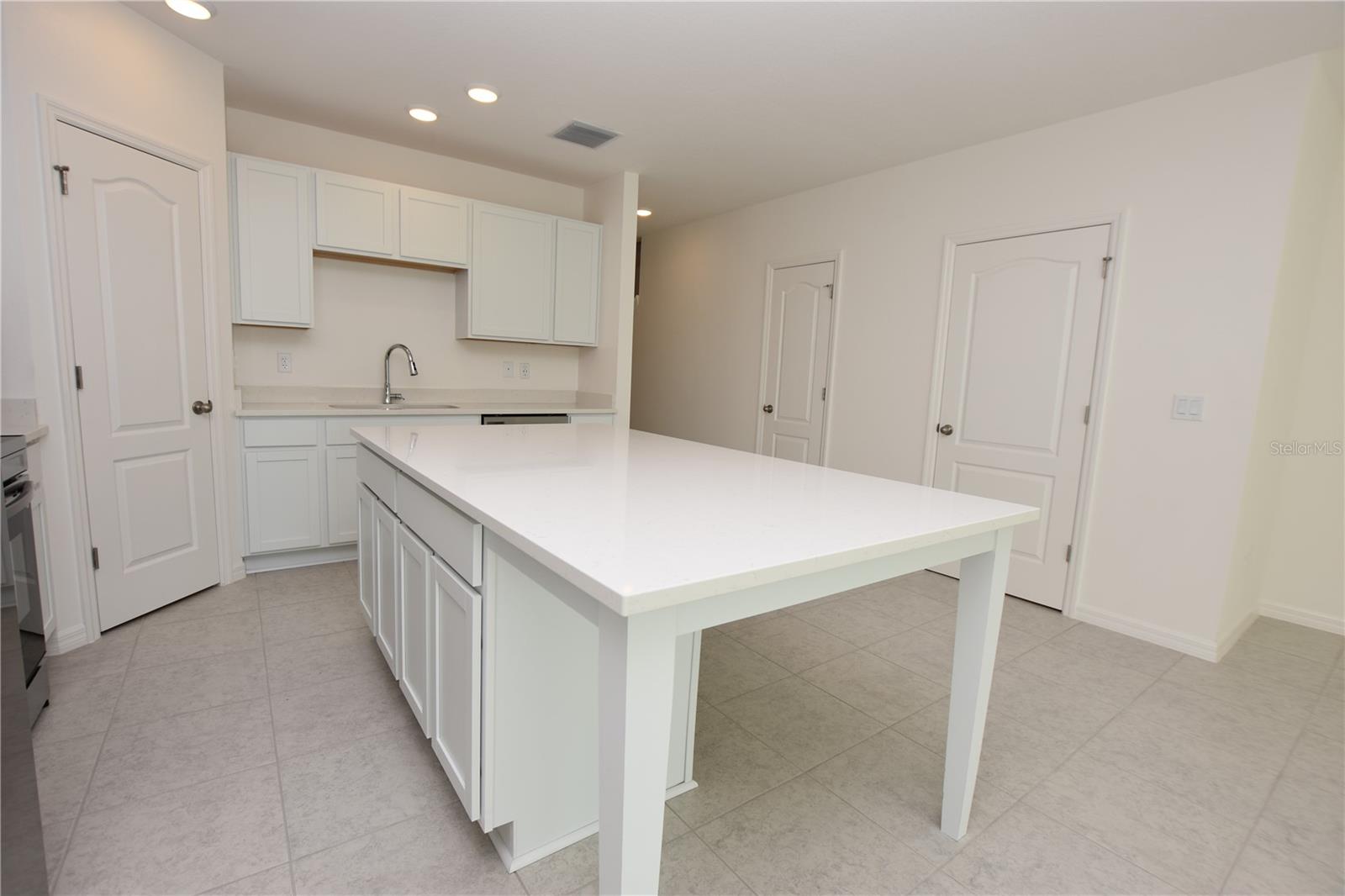 Image 9 of 41 For 3905 Academia Avenue