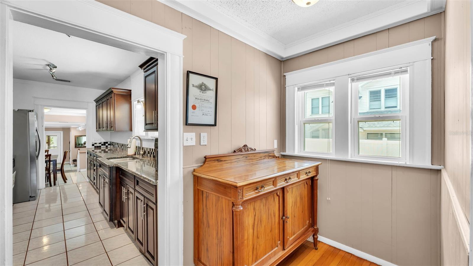 Image 11 of 43 For 236 Seminole Avenue