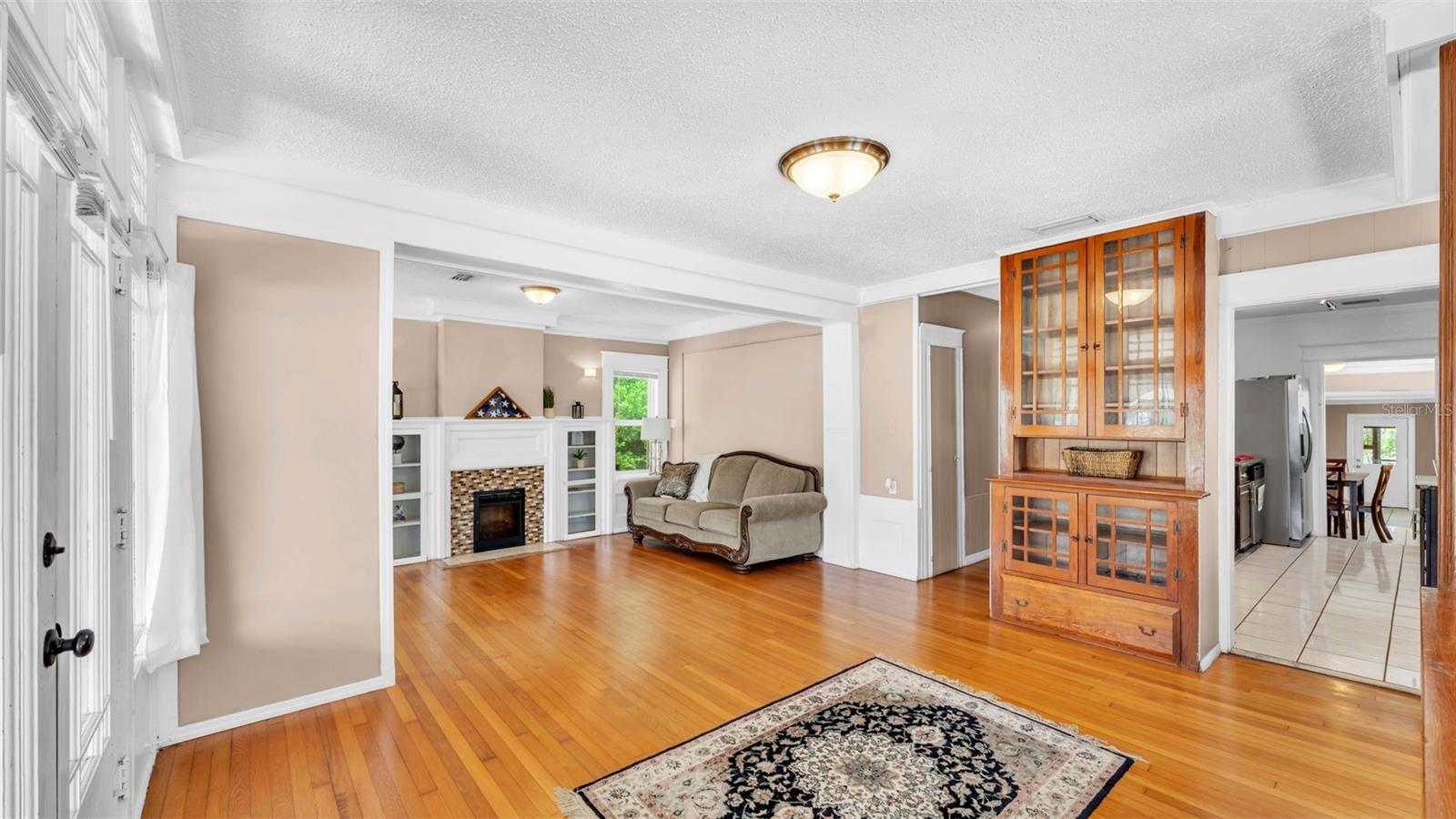 Image 8 of 43 For 236 Seminole Avenue
