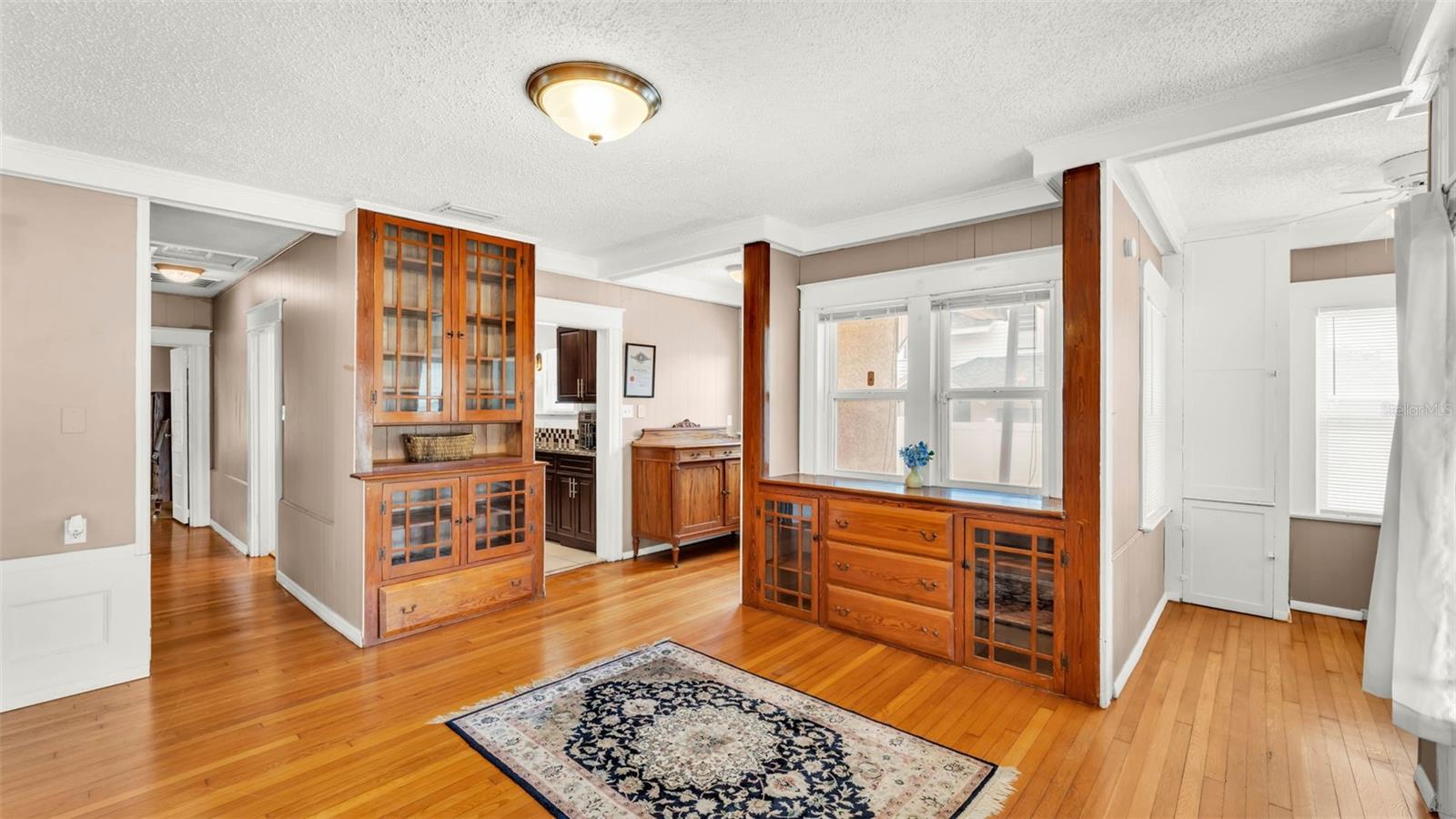 Image 9 of 43 For 236 Seminole Avenue