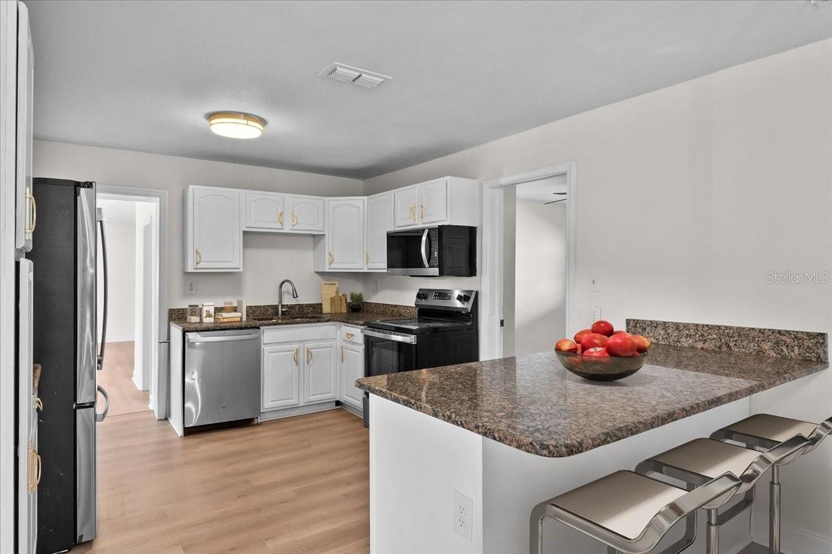 Image 13 of 58 For 405 7th Avenue