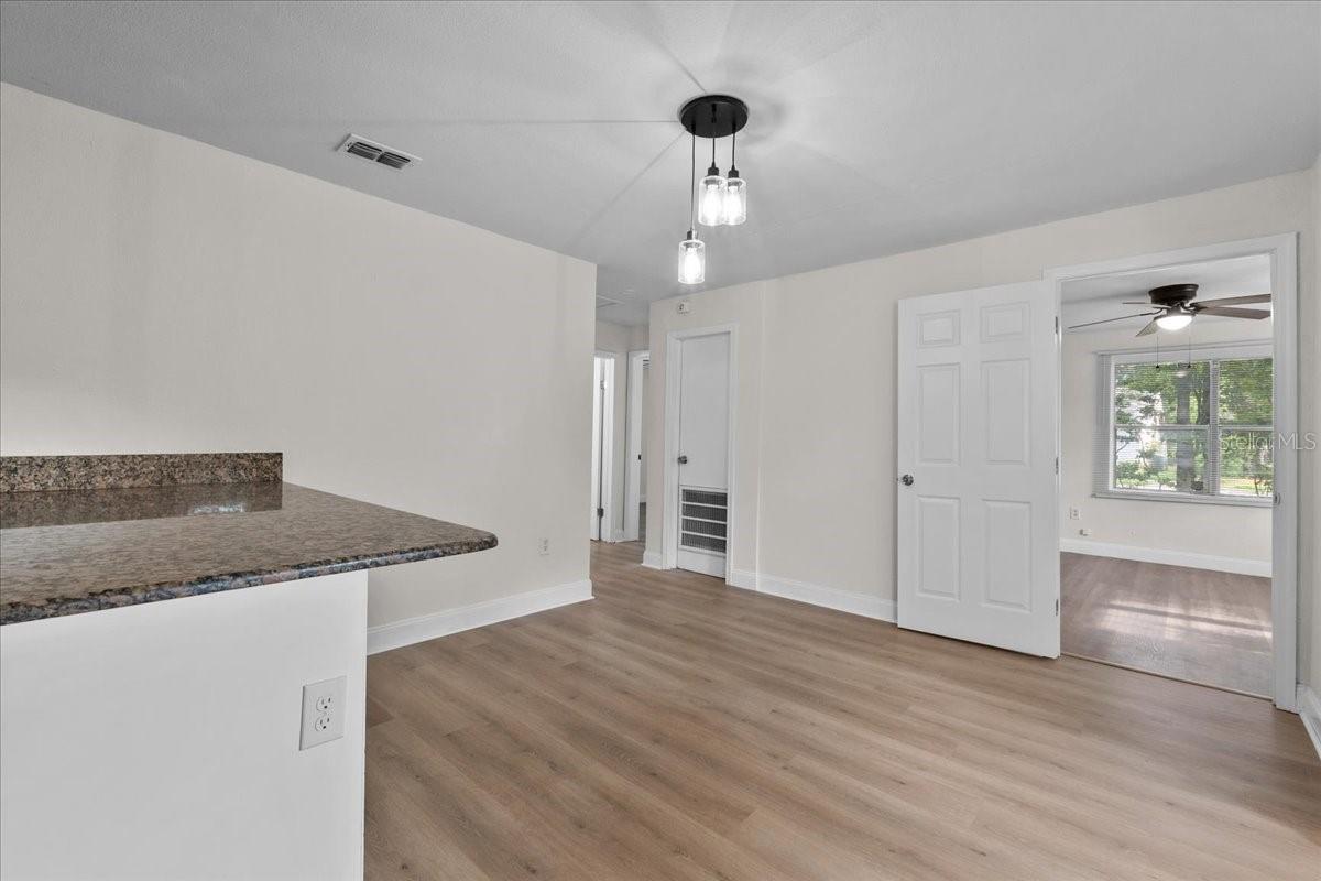 Image 17 of 58 For 405 7th Avenue