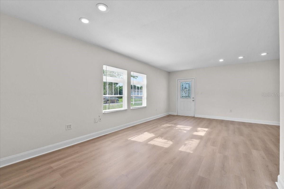 Image 22 of 58 For 405 7th Avenue