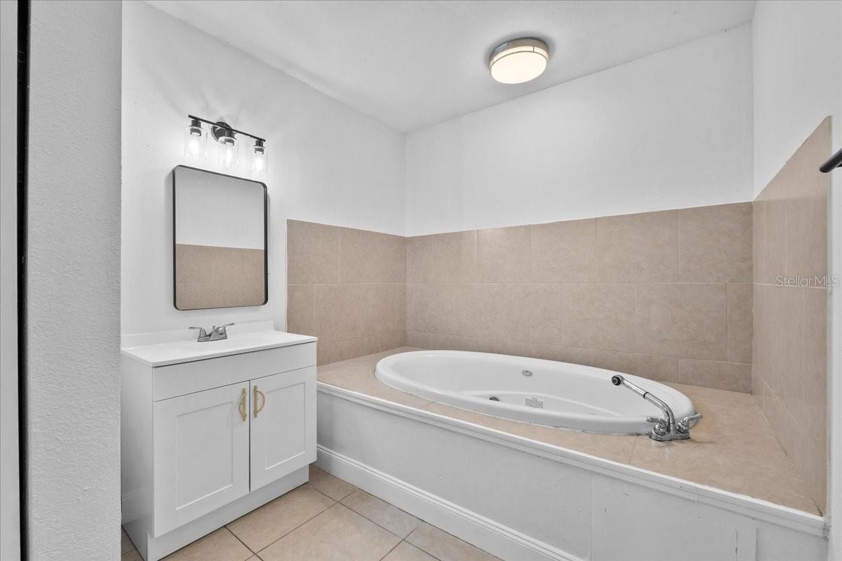 Image 31 of 58 For 405 7th Avenue