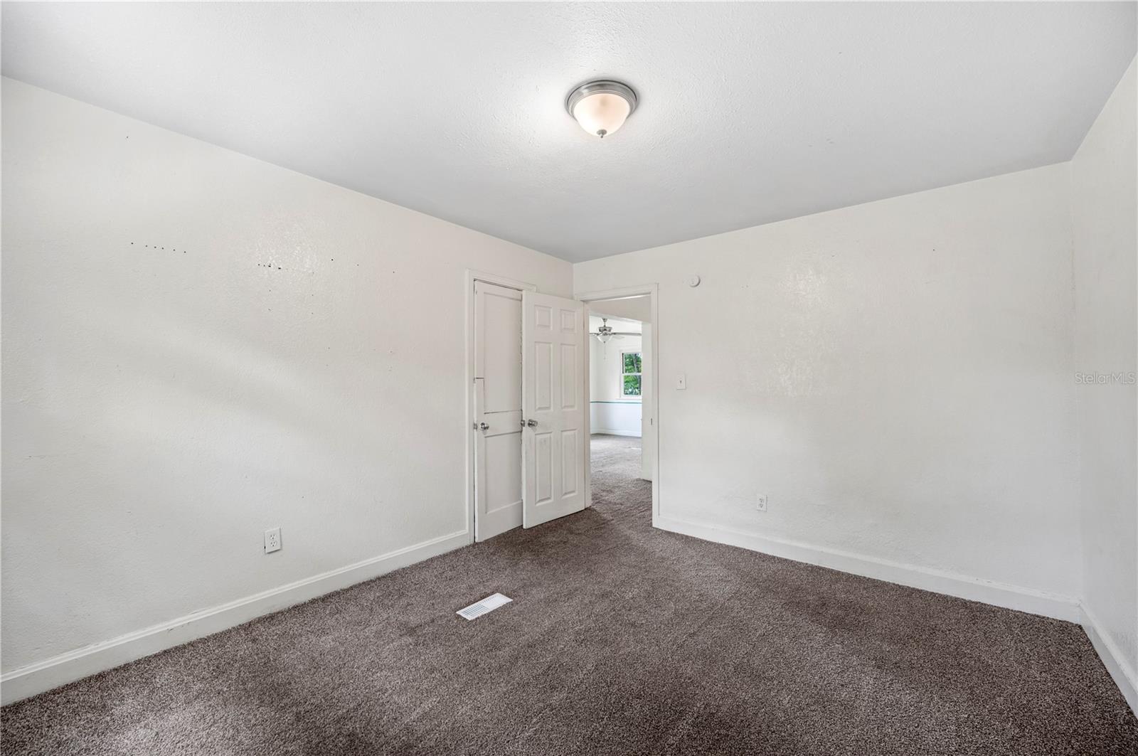 Image 10 of 27 For 1133 Bryn Mawr Avenue