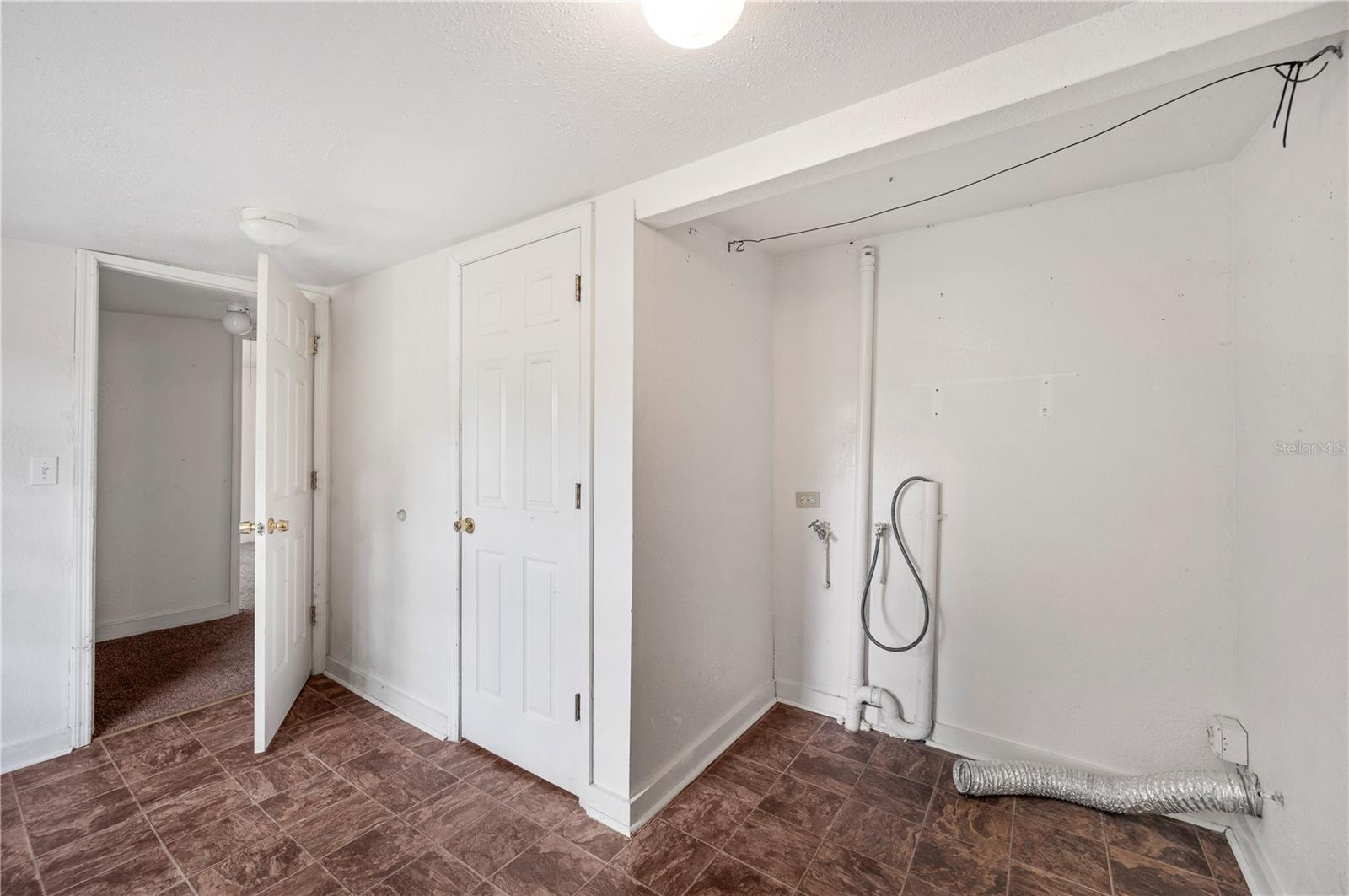 Image 15 of 27 For 1133 Bryn Mawr Avenue